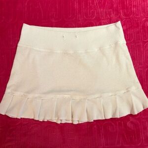 Y2K Wet Seal White Ribbed Mini Skirt – Ruffle Hem